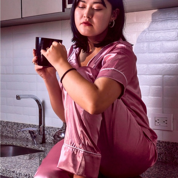 Womens silk satin pajamas - Picture 6 of 6